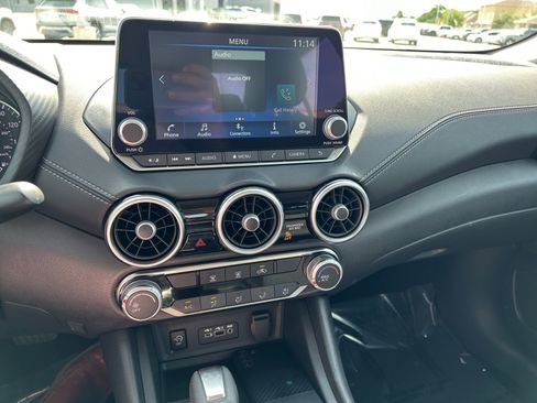 Used 2024 Nissan Sentra SV FWD image 14