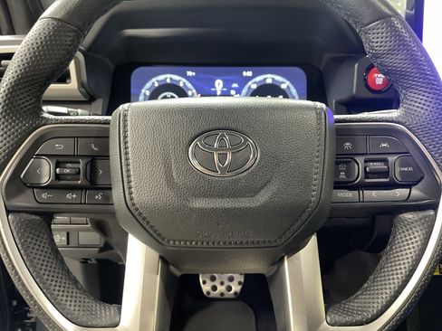 Used 2024 Toyota Tacoma TRD Sport w/ TRD Sport Upgrade Package image 18