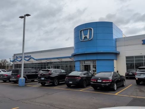 Used 2025 Jeep Compass Trailhawk image 30