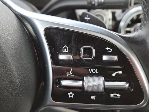 Used 2023 Mercedes-Benz CLA 250 4MATIC image 30