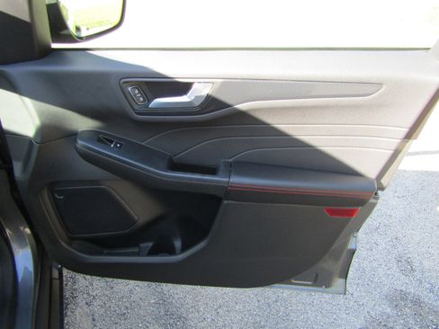 Used 2024 Ford Escape ST-Line w/ Tech Pack #1 AWD/4WD image 18