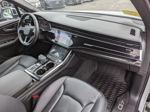 Used 2025 Audi Q7 3.0T Premium Plus AWD/4WD image 30