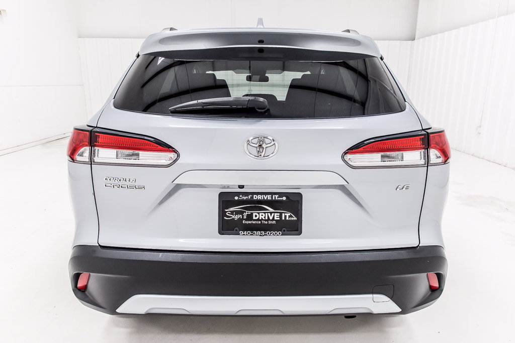 Used 2022 Toyota Corolla Cross LE FWD image 6