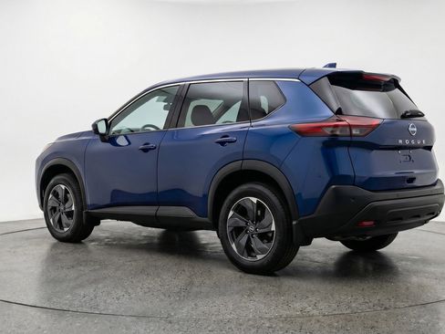 Used 2025 Nissan Rogue SV FWD image 6