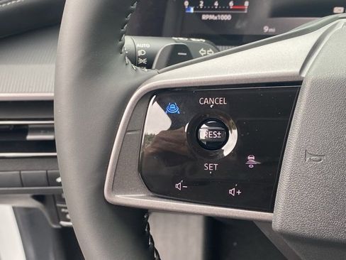 New 2025 Nissan Murano SV image 17