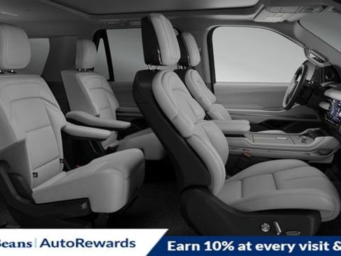 New 2026 Lincoln Navigator L Reserve AWD/4WD image 2