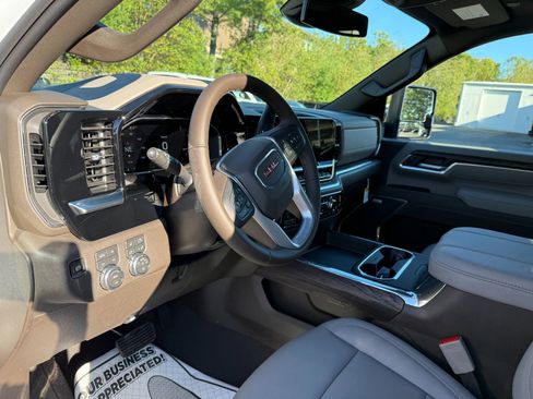 New 2026 GMC Sierra 2500 SLT w/ SLT Premium Package image 13