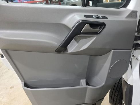 Used 2016 Freightliner Sprinter 3500 image 13