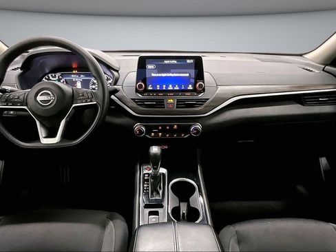 Used 2024 Nissan Altima 2.5 SV AWD/4WD image 7