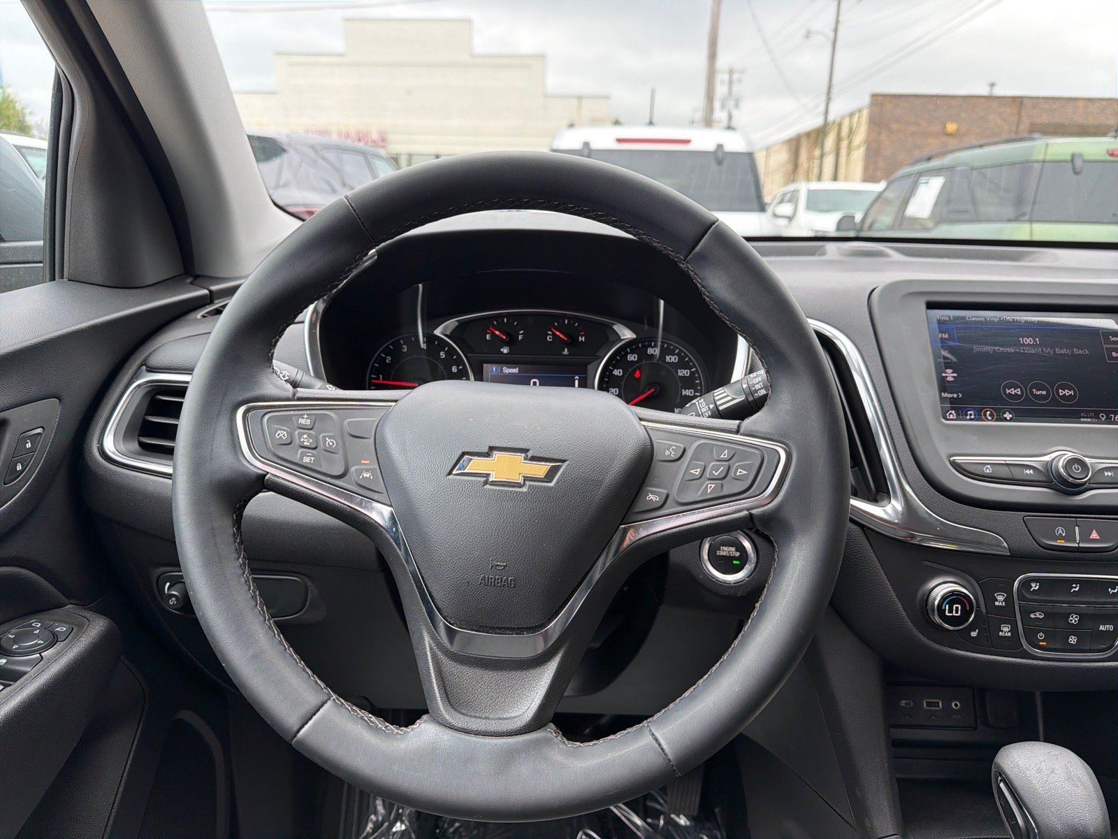 Used 2024 Chevrolet Equinox LT FWD image 17