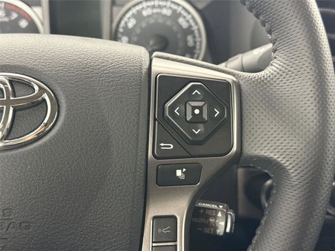 Certified 2023 Toyota Tacoma SR5 AWD/4WD image 18