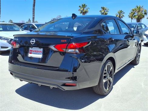 New 2025 Nissan Versa SR w/ Trunk Package image 8