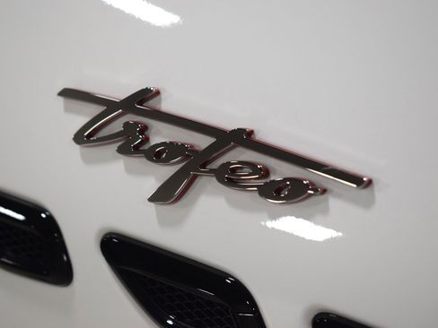 Used 2024 Maserati Grecale Trofeo image 11