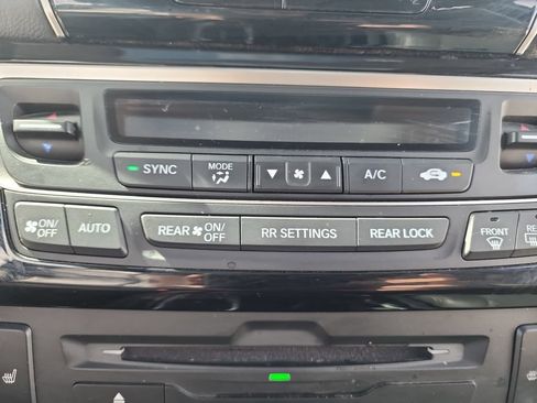 Used 2020 Honda Pilot Touring image 19