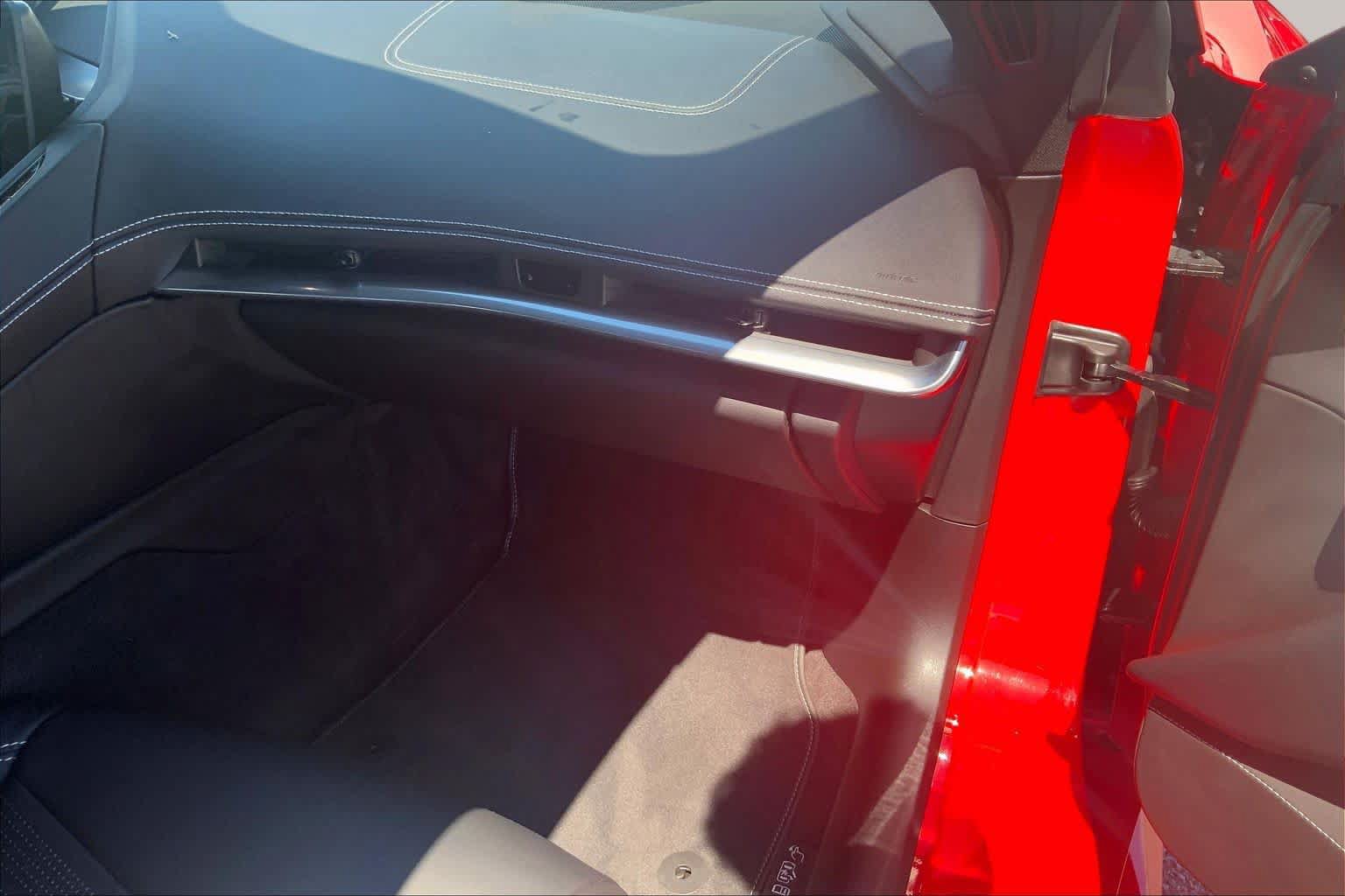 Used 2023 Chevrolet Corvette Stingray Preferred Cpe w/ Z51 Performance Package RWD image 19