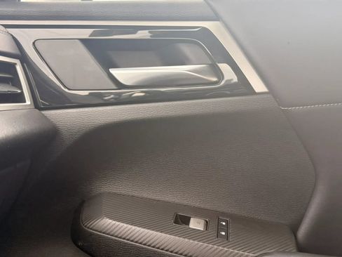 Used 2024 Mitsubishi Outlander FWD image 27