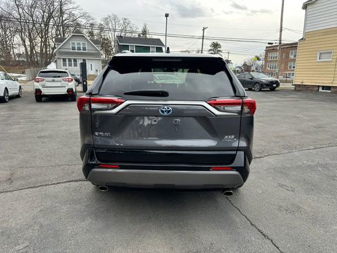 Used 2019 Toyota RAV4 XSE w/ Carpet Mat Package image 5