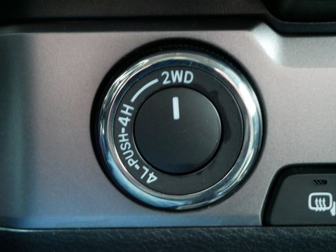 Used 2023 Toyota Tacoma SR image 27