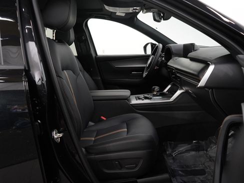 Certified 2025 MAZDA CX-70 Plug-In Hybrid w/ Premium Plus image 10