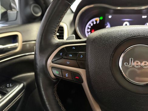 Used 2017 Jeep Grand Cherokee Limited w/ Luxury Group II image 34