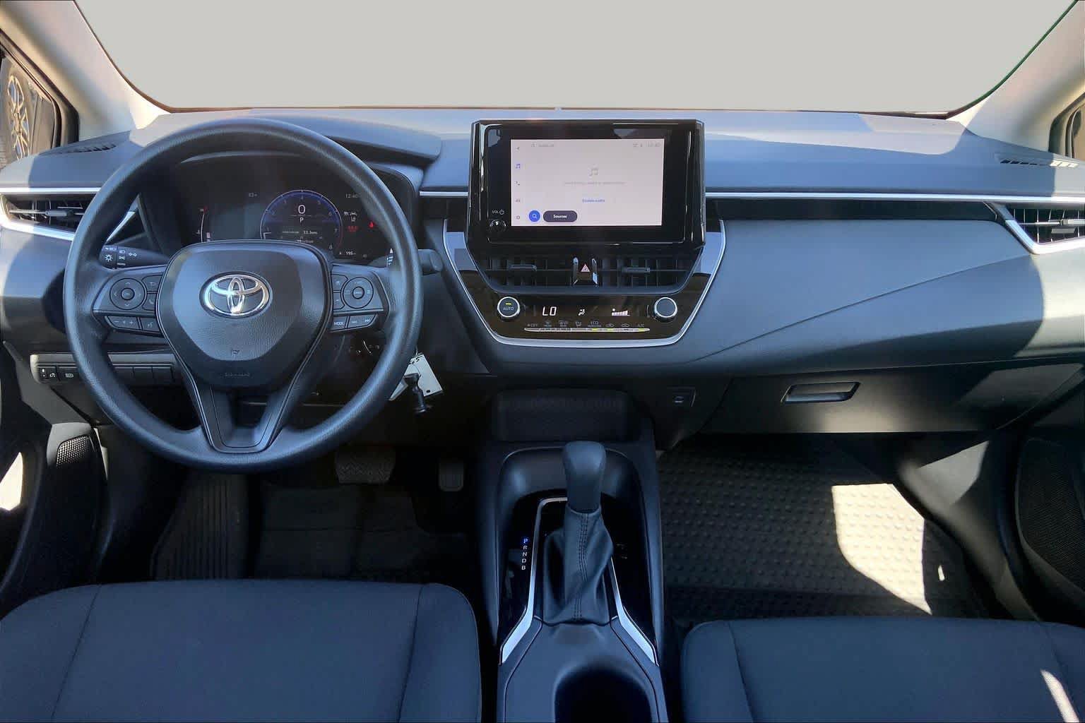 Used 2026 Toyota Corolla LE FWD image 14