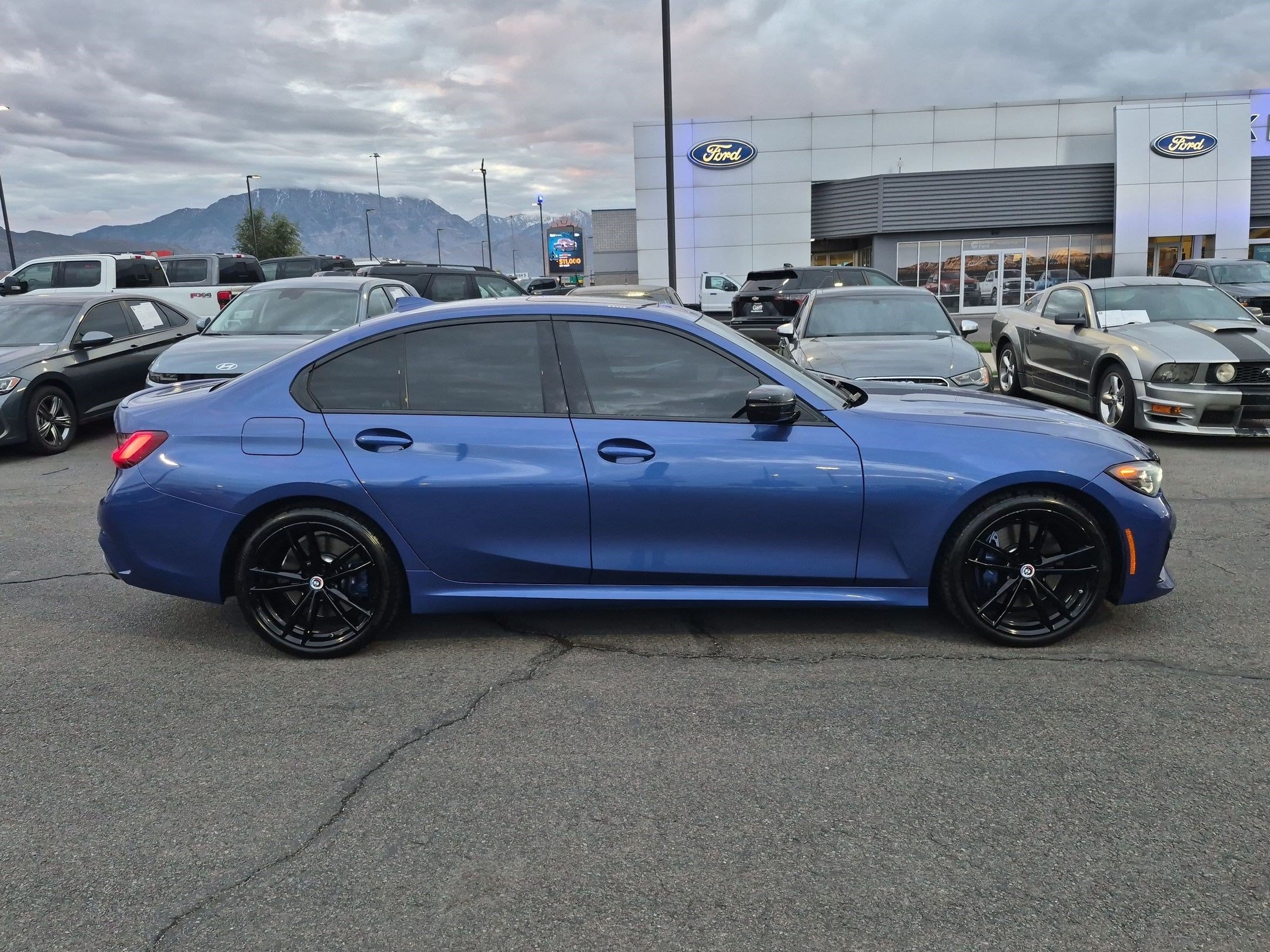 Used 2022 BMW M340i xDrive AWD/4WD image 2