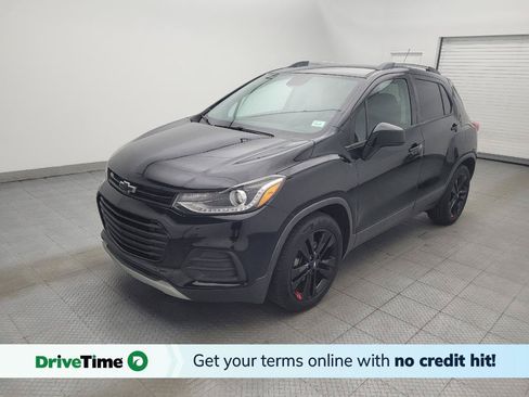 Used 2020 Chevrolet Trax LT w/ Redline Edition FWD image 1