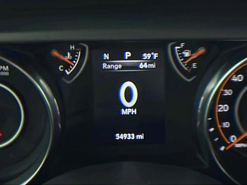 Used 2023 Jeep Wrangler Sport image 27