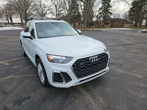 Used 2023 Audi Q5 2.0T Premium w/ Convenience Package image 8
