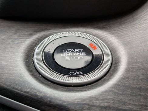 Certified 2024 Jeep Grand Cherokee L Limited w/ Luxury Tech Group II image 20