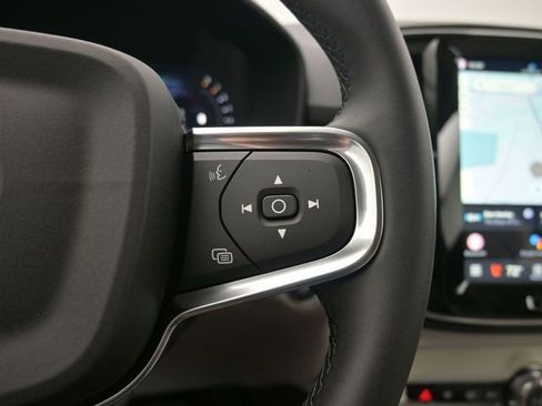 New 2026 Volvo XC40 B5 Ultra w/ Climate Package image 24