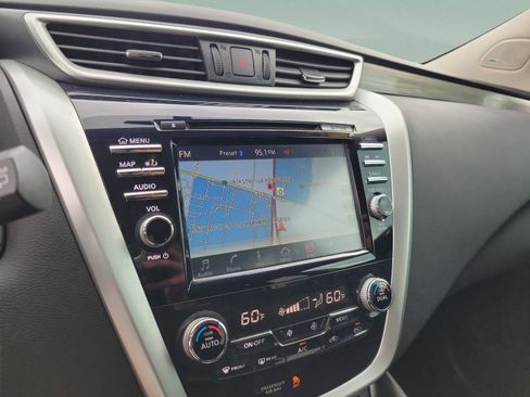 Used 2017 Nissan Murano SV w/ Premium Plus Package image 16