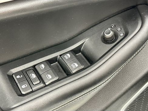 Used 2023 Jeep Grand Cherokee Limited RWD image 18