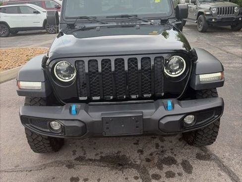 Used 2023 Jeep Wrangler Unlimited w/ Sun & Screen Package image 2