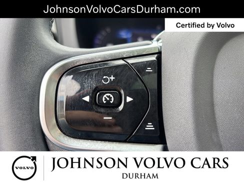 Used 2023 Volvo XC60 B5 Plus image 24
