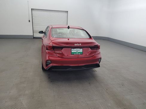 Used 2023 Kia Forte LXS w/ LXS Technology Package FWD image 6