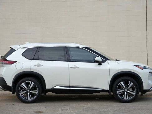 Used 2021 Nissan Rogue Platinum FWD image 49