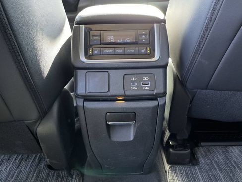 Used 2024 Subaru Ascent Limited w/ Technology Package AWD/4WD image 43