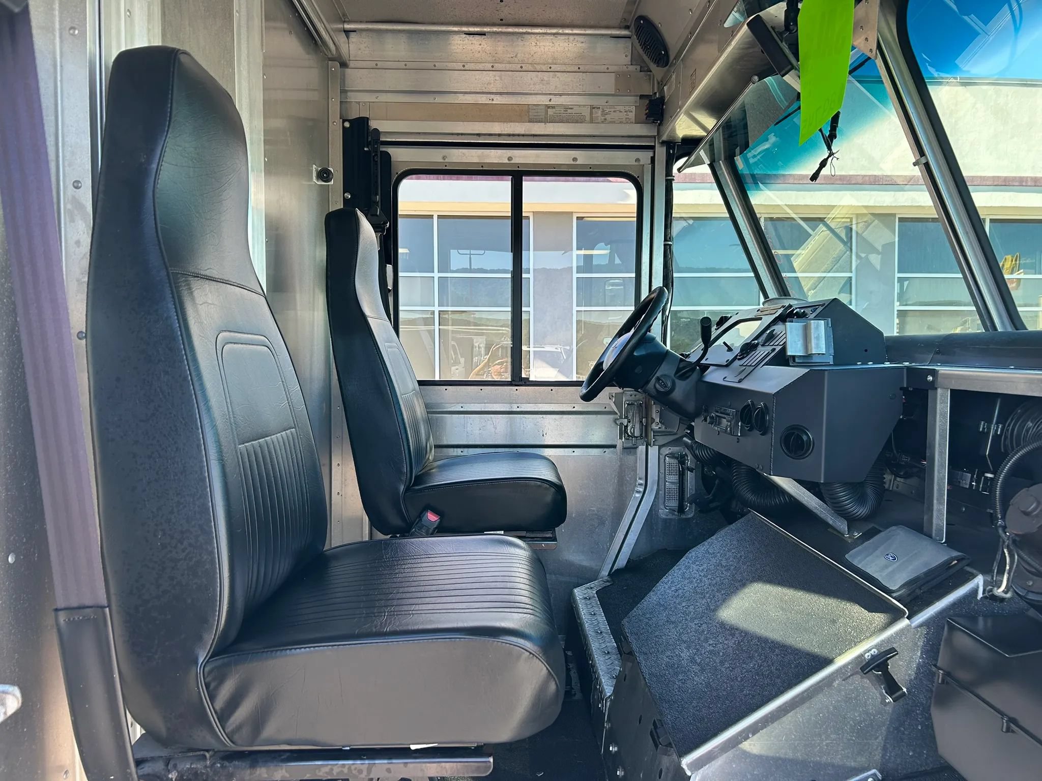 Used 2017 Ford E-350 and Econoline 350 Super Duty w/ A/C Prep Package RWD image 18