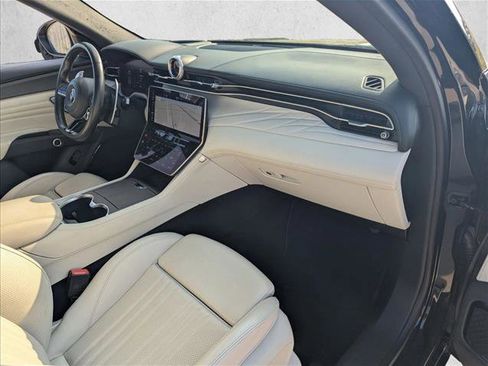 Used 2023 Maserati Grecale Modena image 17