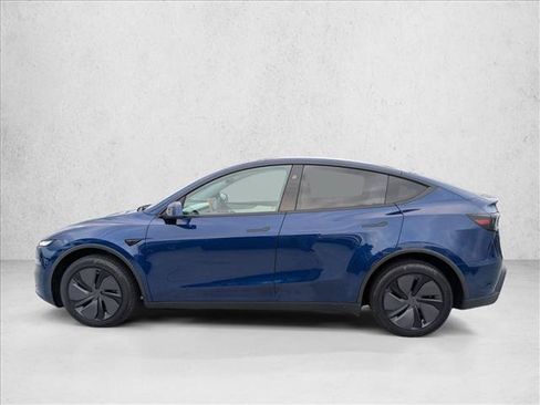 Used 2026 Tesla Model Y 2WD image 8