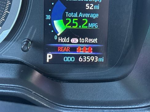 Used 2022 Toyota Corolla Cross LE image 23