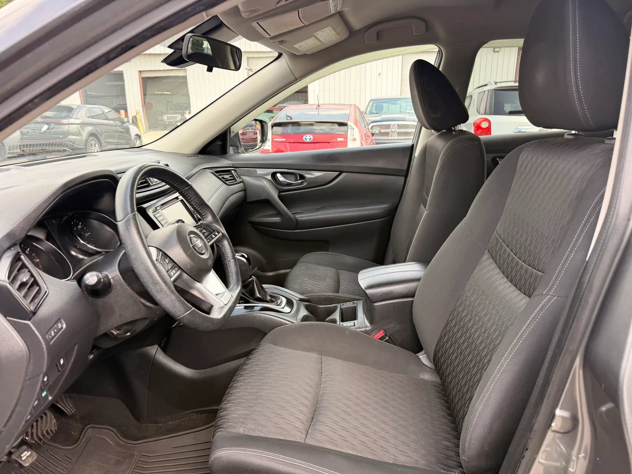 Used 2020 Nissan Rogue S w/ Special Edition Package AWD/4WD image 2