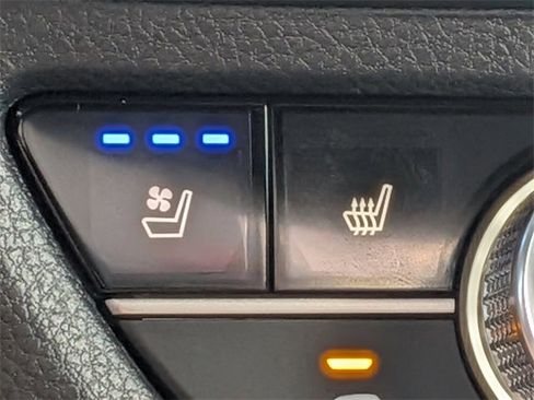 Certified 2025 Acura ADX A-Spec image 28