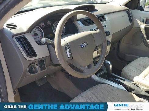 Used 2009 Ford Focus SE image 8