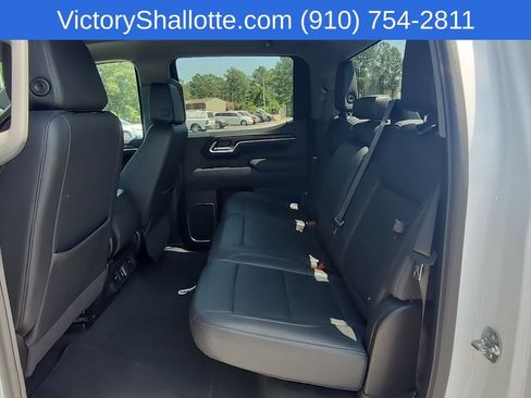 Used 2025 GMC Sierra 1500 SLT AWD/4WD image 26