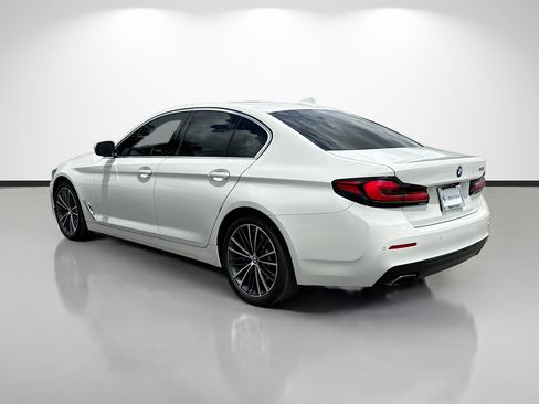Used 2022 BMW 530i w/ Convenience Package RWD image 5