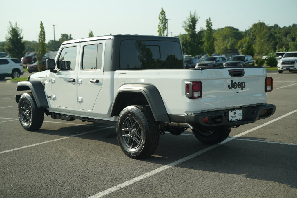 New 2026 Jeep Gladiator Sport AWD/4WD image 5
