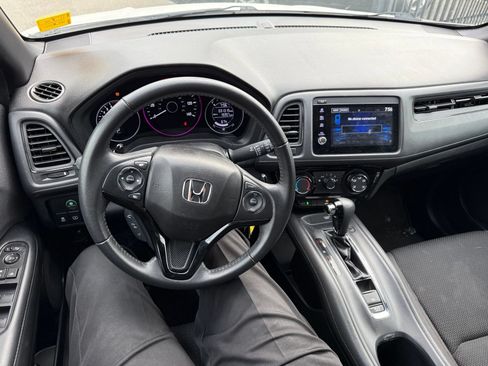 Used 2021 Honda HR-V Sport image 9
