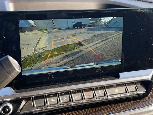 Used 2023 GMC Sierra 1500 SLE image 15